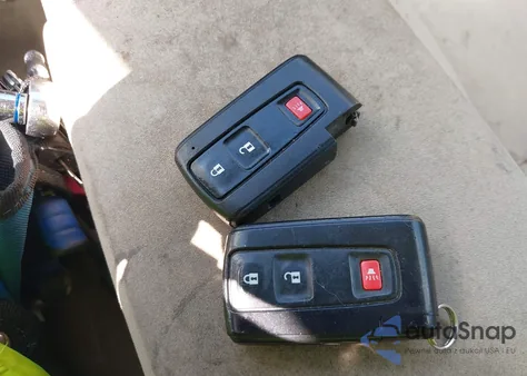 2005 Toyota Prius from USA, damaged, VIN JTDKB20U653019630